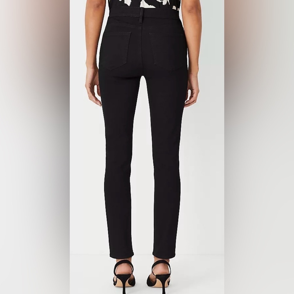 Ann Taylor Women's Black Straight Leg Jeans